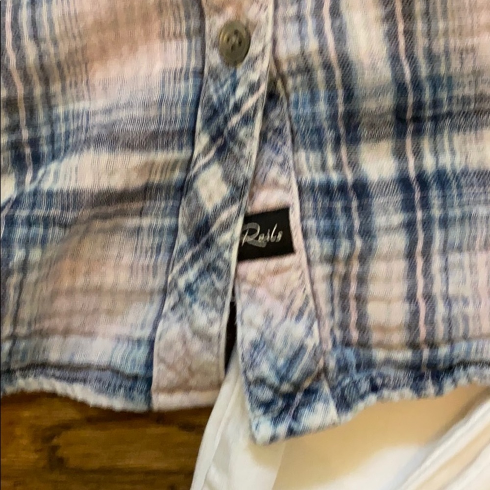 Rails button down - Picture 3 of 4
